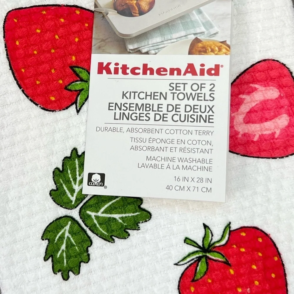 KitchenAid - ‘Strawberry - bundle’ dish towels, drying mats & oven mitts. NWT